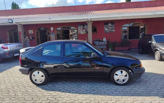 imagem-https://www.socarrao.com.br/sc-vehicle-images-prod/844370/1790100076748-7808794_9_B_d8714eb30d.jpeg