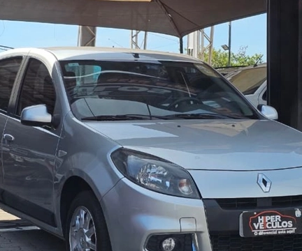 Renault Sandero 2014 Prata — foto 1 de 3