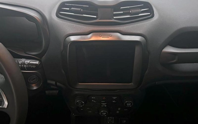 imagem-https://www.socarrao.com.br/sc-vehicle-images-prod/844894/1792788044733-7107084_7_B_76a601cf3a.jpeg