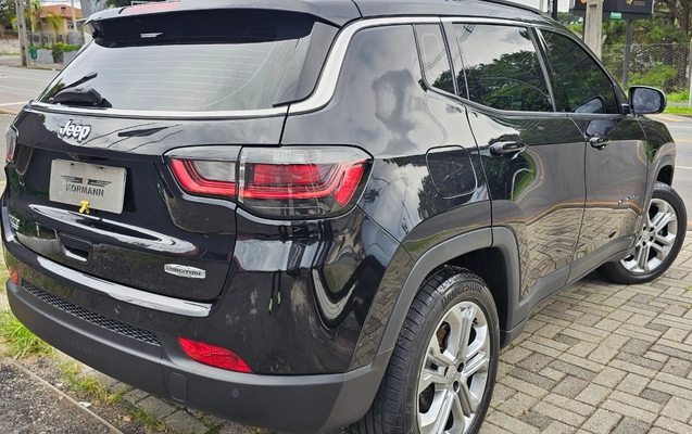 imagem-https://www.socarrao.com.br/sc-vehicle-images-prod/844957/1771621506311-MjAyNjAyMjBfMTU1ODA5LmpwZw.jpg