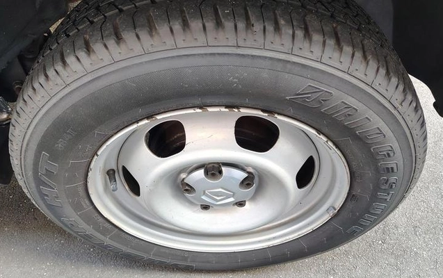 imagem-https://www.socarrao.com.br/sc-vehicle-images-prod/845000/1789472048107-7344252_13_B_7619dcb368.jpeg