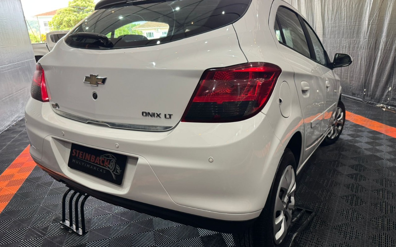 imagem-https://www.socarrao.com.br/sc-vehicle-images-prod/845066/1771009265297-R00gQ2hldnJvbGV0IE9uaXggTFQgMS40IEF1dG9tw6F0aWNvIDIwMTUgU3RlaW5iYWNoIE11bHRpbWFyY2FzIGVtIFNhbnRvIEFtYXJvIGRhIEltcGVyYXRyaXogU0MgNC5qcGVn.jpeg