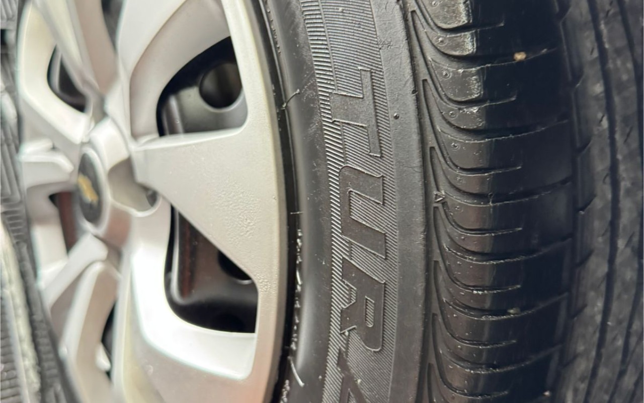 imagem-https://www.socarrao.com.br/sc-vehicle-images-prod/845066/1771009265776-R00gQ2hldnJvbGV0IE9uaXggTFQgMS40IEF1dG9tw6F0aWNvIDIwMTUgU3RlaW5iYWNoIE11bHRpbWFyY2FzIGVtIFNhbnRvIEFtYXJvIGRhIEltcGVyYXRyaXogU0MgOC5qcGVn.jpeg