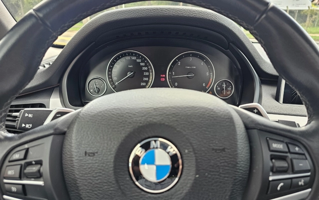 imagem-https://www.socarrao.com.br/sc-vehicle-images-prod/845268/1771010960462-MjAyNjAyMDlfMTEyMzE3LmpwZw.jpg