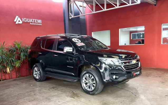 imagem-https://www.socarrao.com.br/sc-vehicle-images-prod/845315/1771011877586-1_061834.jpg