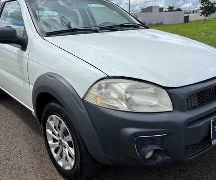 Fiat Strada 2015 Branco — foto 1 de 3