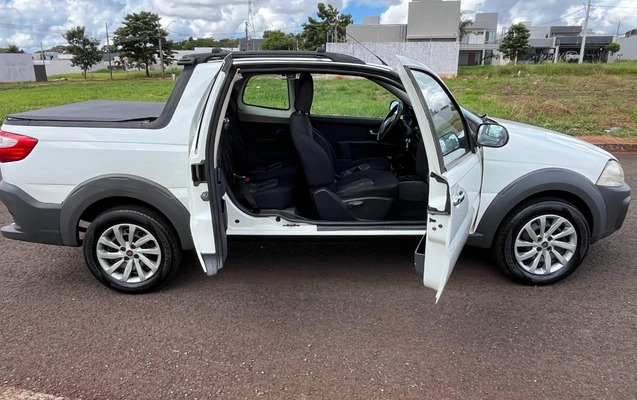 imagem-https://www.socarrao.com.br/sc-vehicle-images-prod/845462/1771013643790-N2E0OTQxYWEtMzYyNS00NWI1LWI0MjktMDM2YmNlM2JkZjQ2LmpwZw.jpg