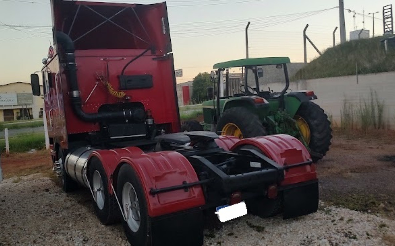 imagem-https://www.socarrao.com.br/sc-vehicle-images-prod/845815/1771017352896-SU1HXzIwMjYwMjExXzE5MDIyMTY0M19IRFIuanBn.jpg