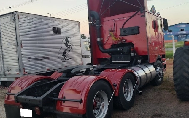 imagem-https://www.socarrao.com.br/sc-vehicle-images-prod/845815/1771017353021-SU1HXzIwMjYwMjExXzE5MDIzMTgwM19IRFIuanBn.jpg