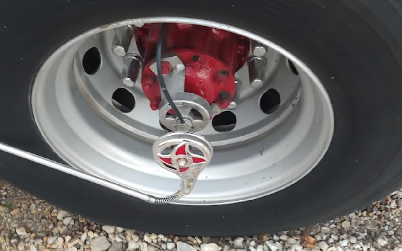 imagem-https://www.socarrao.com.br/sc-vehicle-images-prod/845815/1771017354069-SU1HXzIwMjYwMjExXzE5MDQwMjM2M19IRFIuanBn.jpg