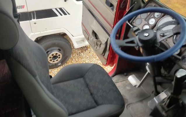 imagem-https://www.socarrao.com.br/sc-vehicle-images-prod/845815/1771017354725-SU1HXzIwMjYwMjEzXzE4MDQxOTA2OF9IRFIgLSBDw7NwaWEuanBn.jpg