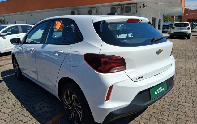 imagem-https://www.socarrao.com.br/sc-vehicle-images-prod/850384/1771040970682-1_114217.jpg