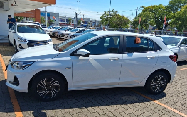 imagem-https://www.socarrao.com.br/sc-vehicle-images-prod/850384/1771040970683-1_113420.jpg