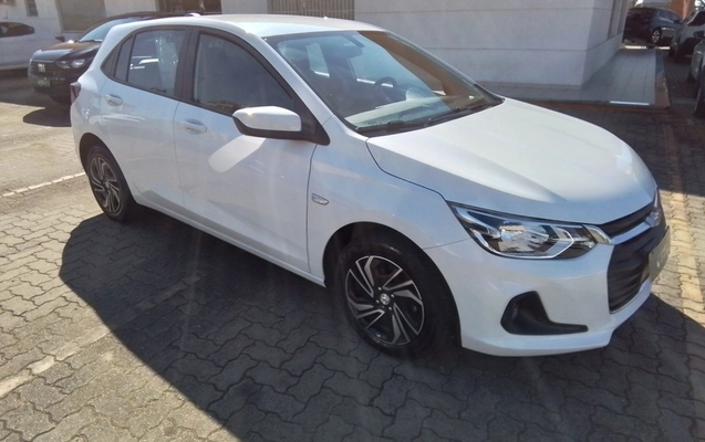 imagem-https://www.socarrao.com.br/sc-vehicle-images-prod/852122/1771043818355-1_044559.jpg