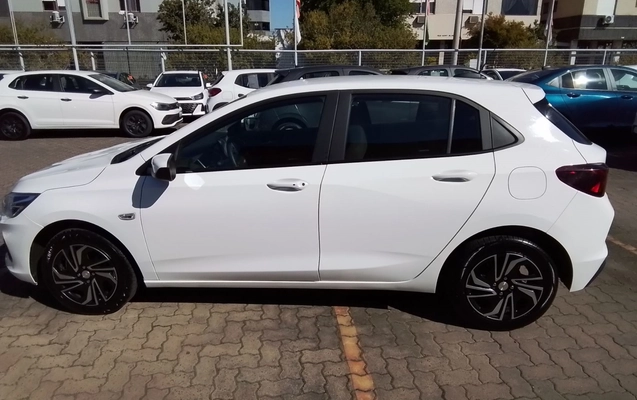 imagem-https://www.socarrao.com.br/sc-vehicle-images-prod/852122/1771043818356-2_044602.jpg