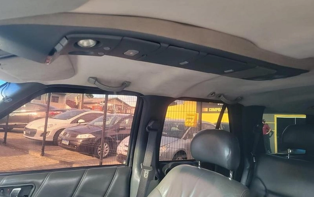 imagem-https://www.socarrao.com.br/sc-vehicle-images-prod/857480/1791851350780-7102493_23_B_8aedb1f173.jpeg