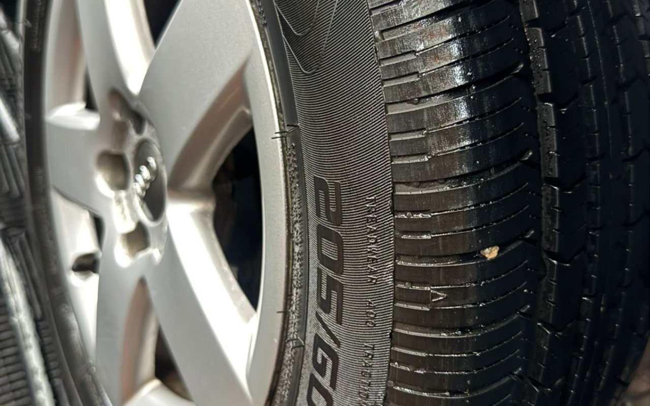 imagem-https://www.socarrao.com.br/sc-vehicle-images-prod/857583/1771074784324-QXVkaSBBMyAxLjggVHVyYm8gVGV0byBTb2xhciAyMDA1IFN0ZWluYmFjaCBNdWx0aW1hcmNhcyBlbSBTYW50byBBbWFybyBkYSBJbXBlcmF0cml6IFNDIDguanBlZw.jpeg