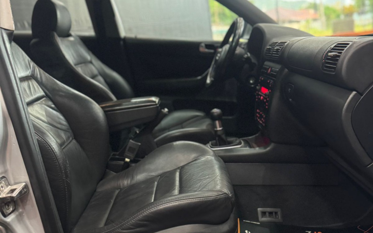 imagem-https://www.socarrao.com.br/sc-vehicle-images-prod/857583/1771074784889-QXVkaSBBMyAxLjggVHVyYm8gVGV0byBTb2xhciAyMDA1IFN0ZWluYmFjaCBNdWx0aW1hcmNhcyBlbSBTYW50byBBbWFybyBkYSBJbXBlcmF0cml6IFNDIDE0LmpwZWc.jpeg