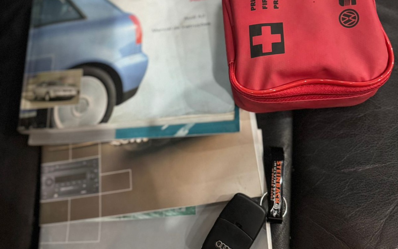 imagem-https://www.socarrao.com.br/sc-vehicle-images-prod/857583/1771074785356-QXVkaSBBMyAxLjggVHVyYm8gVGV0byBTb2xhciAyMDA1IFN0ZWluYmFjaCBNdWx0aW1hcmNhcyBlbSBTYW50byBBbWFybyBkYSBJbXBlcmF0cml6IFNDIDE3LmpwZWc.jpeg