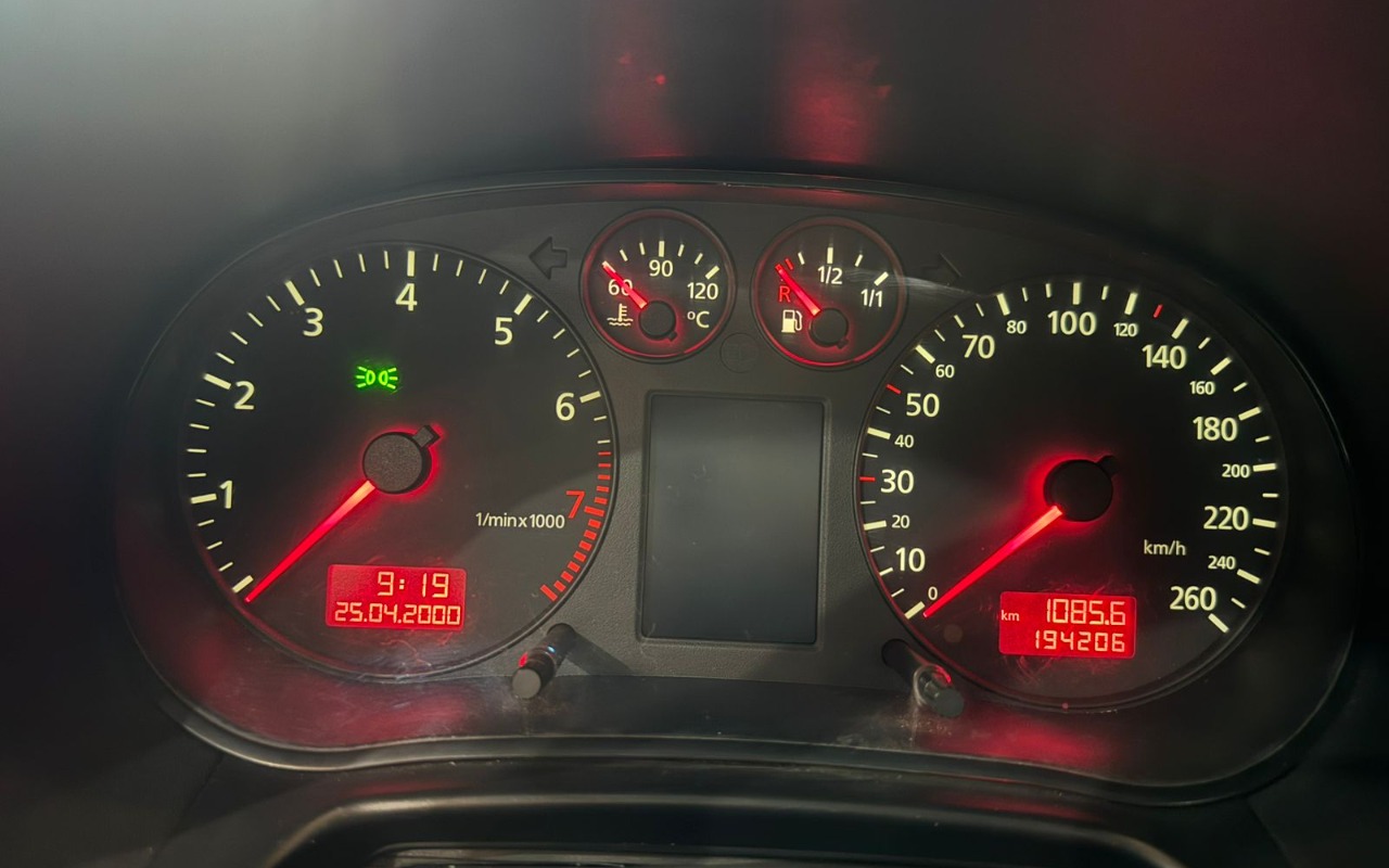 imagem-https://www.socarrao.com.br/sc-vehicle-images-prod/857583/1771074785481-QXVkaSBBMyAxLjggVHVyYm8gVGV0byBTb2xhciAyMDA1IFN0ZWluYmFjaCBNdWx0aW1hcmNhcyBlbSBTYW50byBBbWFybyBkYSBJbXBlcmF0cml6IFNDIDE4LmpwZWc.jpeg