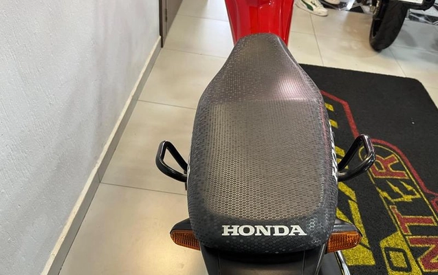 imagem-https://www.socarrao.com.br/sc-vehicle-images-prod/857595/1780932545222-7812808_3_B_1f1fa78307.jpeg