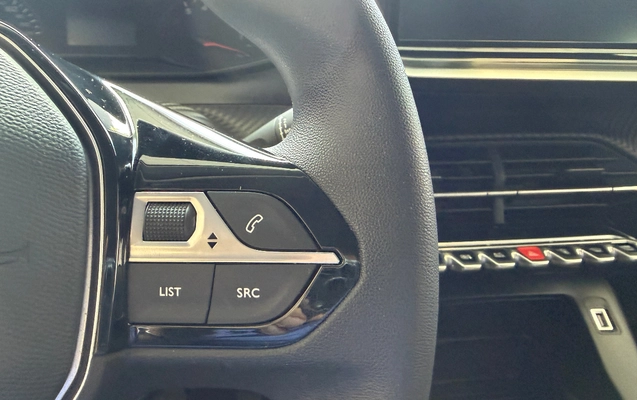 imagem-https://www.socarrao.com.br/sc-vehicle-images-prod/858372/1771102103141-MjAyNjAyMTRfMTMxMDU2NDIxX2lPUy5qcGc.jpg