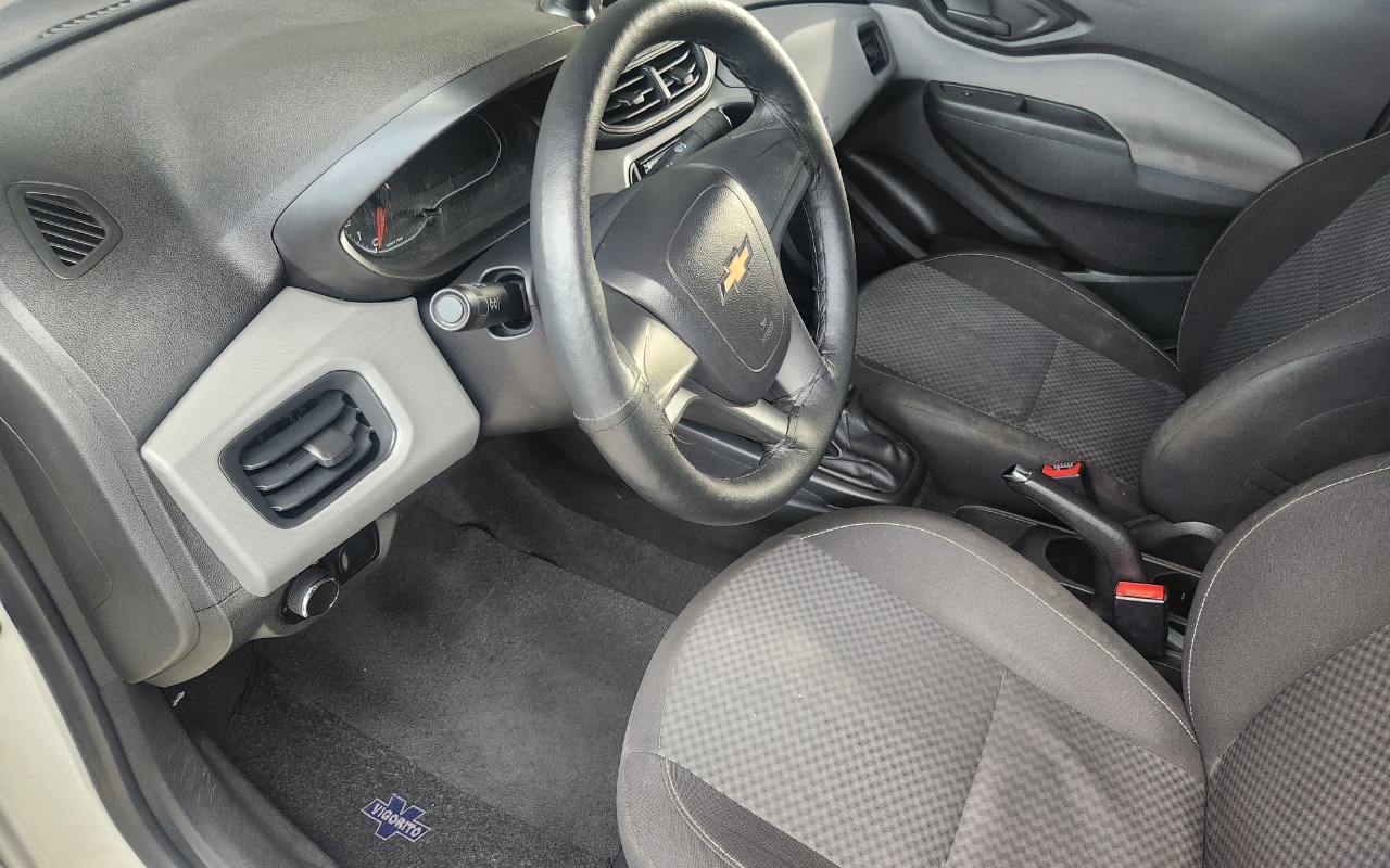 imagem-https://www.socarrao.com.br/sc-vehicle-images-prod/858382/1771105783420-MjAyNjAxMTlfMTgwNzU5LmpwZw.jpg