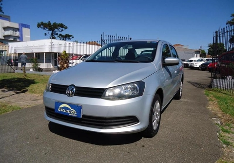 Volkswagen Voyage 2014 Prata — foto 1 de 3