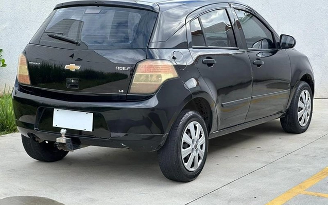imagem-https://www.socarrao.com.br/sc-vehicle-images-prod/858493/1787747877140-7747827_4_B_85e0d24286.jpeg