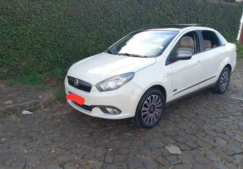 Fiat Grand Siena ESSENCE 1.6 Flex 16V 2015 Branco — foto 1 de 3