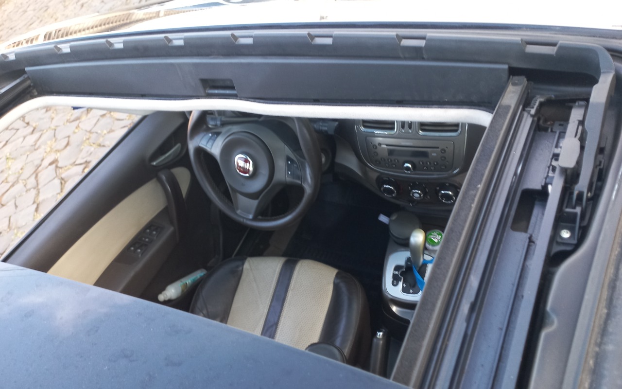 imagem-https://www.socarrao.com.br/sc-vehicle-images-prod/858744/1772994102894-MjAyNTA4MTlfMTY1MTMxLmpwZw.jpg