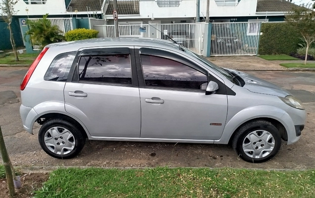 imagem-https://www.socarrao.com.br/sc-vehicle-images-prod/859413/1771267483157-SU1HXzIwMjYwMjE2XzE0MzcyOS5qcGc.jpg