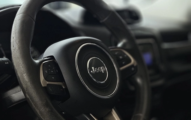 imagem-https://www.socarrao.com.br/sc-vehicle-images-prod/859450/1771269718462-ZPoyOzbOm8mWgQb88UkXD4vdnR3HhnVP.jpg