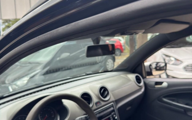 imagem-https://www.socarrao.com.br/sc-vehicle-images-prod/859475/1779967784035-uCxPWgen4PudM2nBGR4clwiVoE63CI1o.jpg