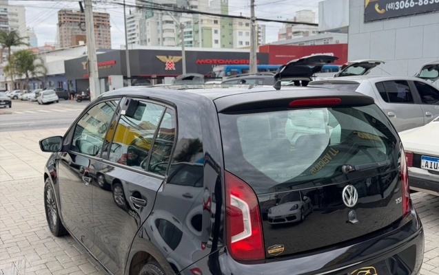 imagem-https://www.socarrao.com.br/sc-vehicle-images-prod/859752/1789477563044-gb-d3de59d.jpeg