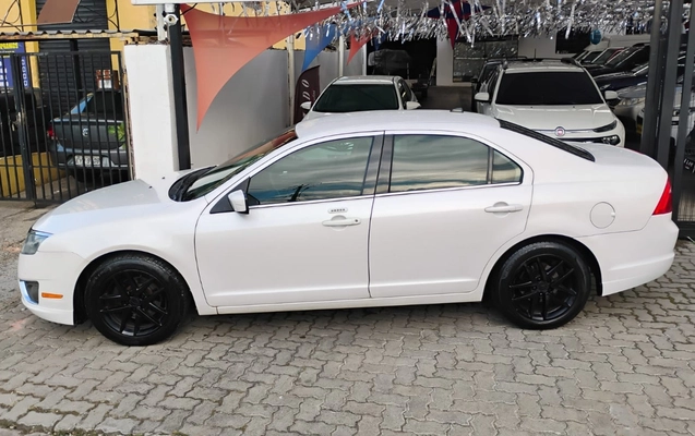 imagem-https://www.socarrao.com.br/sc-vehicle-images-prod/859785/1771348632273-Ny5qcGVn.jpeg
