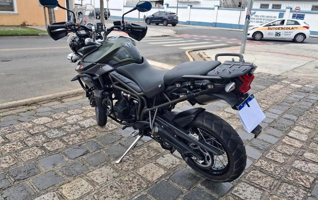 imagem-https://www.socarrao.com.br/sc-vehicle-images-prod/860205/1787227486332-7774768_8_B_f560237033.jpeg