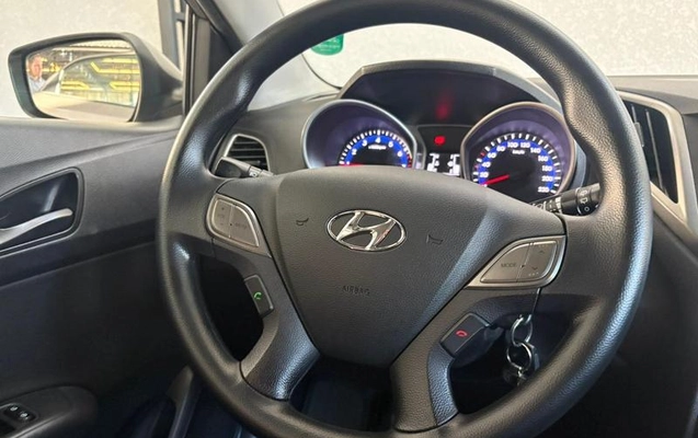 imagem-https://www.socarrao.com.br/sc-vehicle-images-prod/860333/1787862679504-7801540_6_B_54601b9543.jpeg