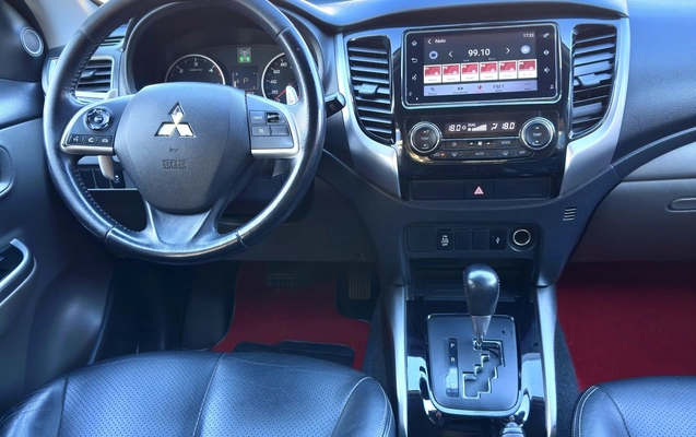 imagem-https://www.socarrao.com.br/sc-vehicle-images-prod/860770/1771414909976-9_055229.jpg