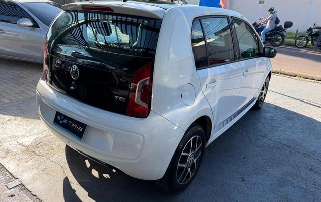 imagem-https://www.socarrao.com.br/sc-vehicle-images-prod/862167/1778527919987-7809972_15_B_64c87305b9.jpeg