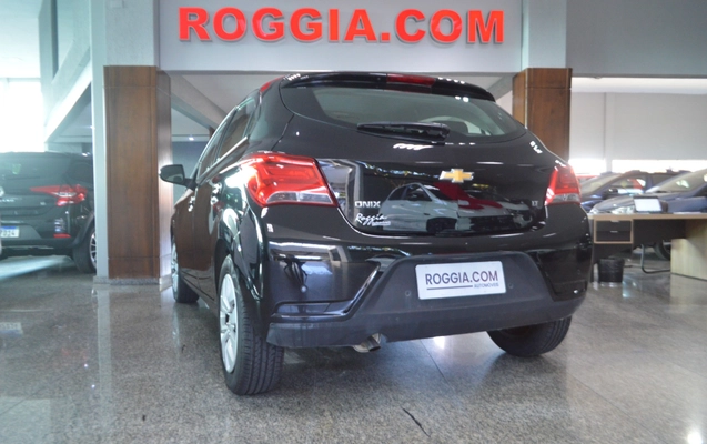 imagem-https://www.socarrao.com.br/sc-vehicle-images-prod/862486/1771436264681-6979e9c7-8205-4411-a5bf-dccfe585c6e5.jpg