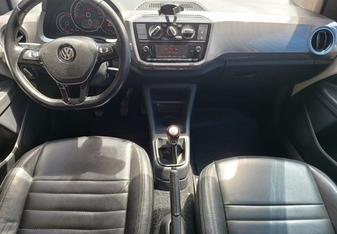 Volkswagen Up! 2018 Branco — foto 1 de 3