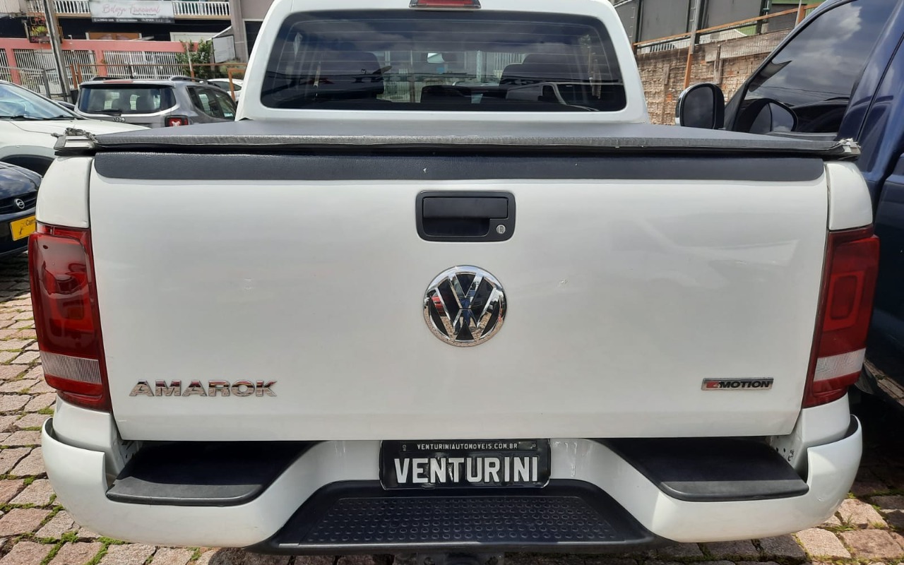 imagem-https://www.socarrao.com.br/sc-vehicle-images-prod/864391/1771503304591-SU1HLTIwMjYwMjAyLVdBMDAxNy5qcGc.jpg