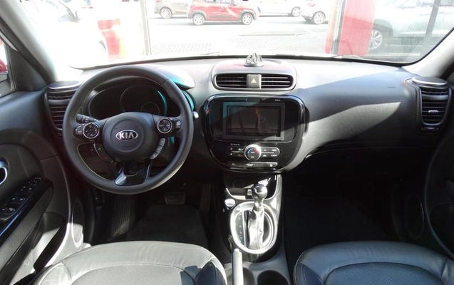imagem-https://www.socarrao.com.br/sc-vehicle-images-prod/864639/1790001423794-7773929_7_B_1dbf1c5391.jpeg