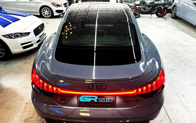 imagem-https://www.socarrao.com.br/sc-vehicle-images-prod/865189/1771514084348-003_50c76f2c66c0af9b05222e60361b0164.jpg