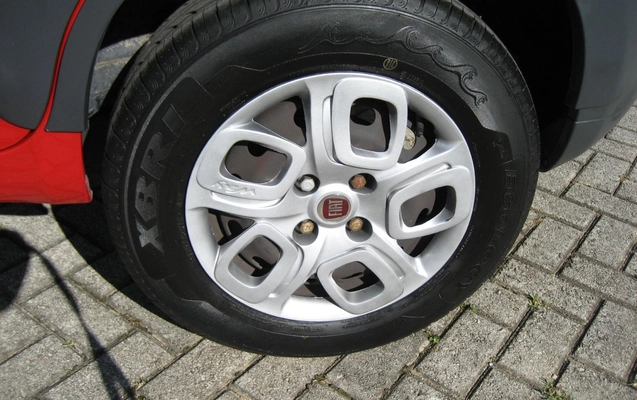 imagem-https://www.socarrao.com.br/sc-vehicle-images-prod/865479/1771522195772-SU1HXzE2OTQuSlBH.JPG