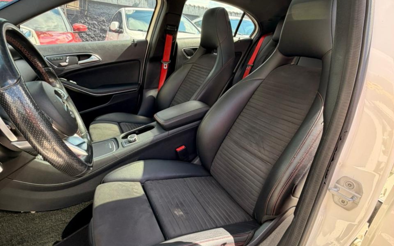 imagem-https://www.socarrao.com.br/sc-vehicle-images-prod/865588/1771521272892-V2hhdHNBcHAgSW1hZ2UgMjAyNi0wMi0xOSBhdCAxMy4wNS4wNCAoMykuanBlZw.jpeg