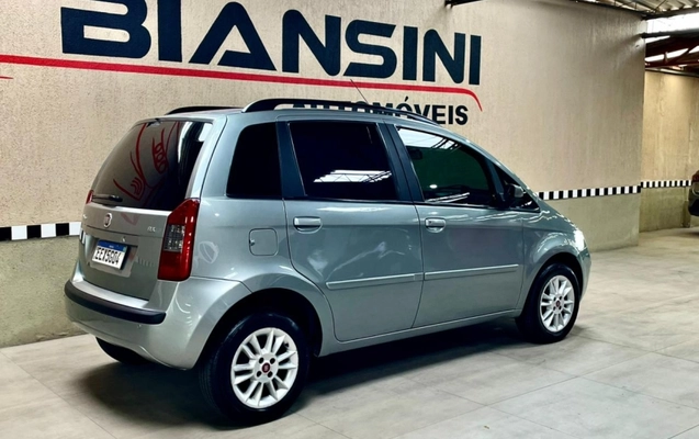 imagem-https://www.socarrao.com.br/sc-vehicle-images-prod/866007/1771527492839-4333j6Q5TdlgM2tk3VxnT0BsU8RbbQk5.jpg