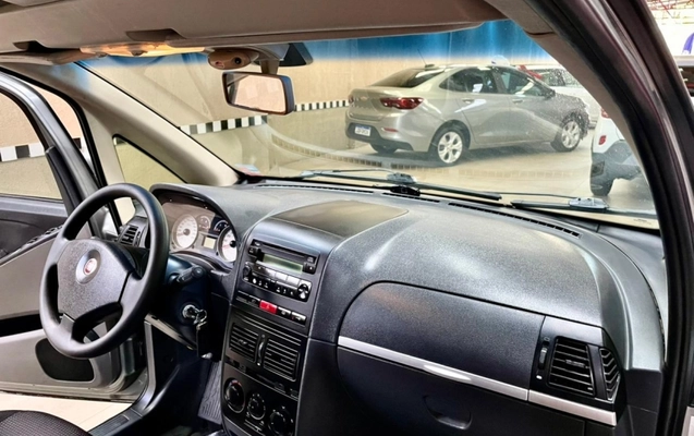 imagem-https://www.socarrao.com.br/sc-vehicle-images-prod/866007/1771527492848-0ssvvOyBikINokleokxtrUzL3OwmyRpH.jpg