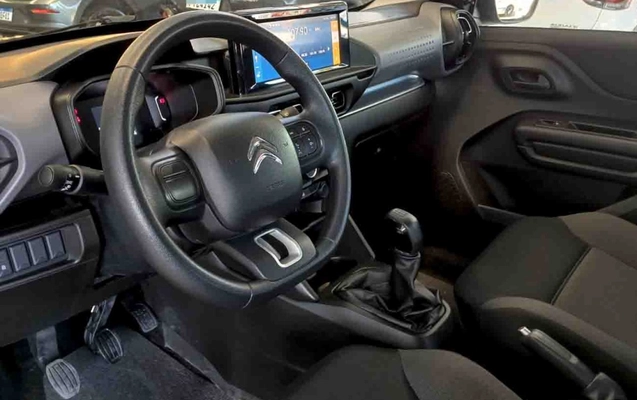 imagem-https://www.socarrao.com.br/sc-vehicle-images-prod/866306/1771531074671-1_045700.jpg